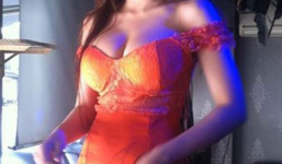 Loạn cà phê thiếu nữ đi 'cà kheo' ở Sài Gòn