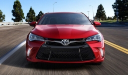 Toyota Camry 2015 : Đẹp hơn, cá tính hơn