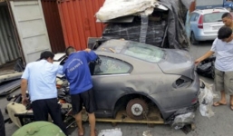 Xe nát nhập lậu, phù phép thành xe mới?