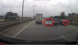 Cận cảnh cuộc rượt đuổi gay cấn của taxi và Toyota Altis trên cầu Thanh Trì