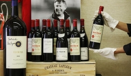 Sir Alex kiếm hàng triệu bảng nhờ bán rượu