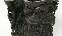 Suýt ngất khi biết vật chặn cửa là đổ cổ giá 9 tỉ đồng