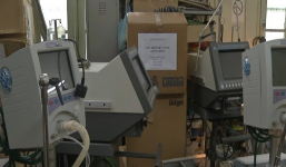 Clip: Thứ trưởng Bộ Y tế trả lời việc cấp 'máy thở hỏng' cho Bệnh viện 