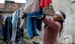 Chân dung người mẹ nhặt xác thối động vật nấu cháo cho con