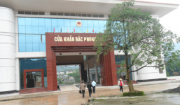 Người nước ngoài cướp súng, cửa khẩu Bắc Phong Sinh náo loạn