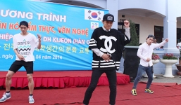 Điệu nhảy của nam sinh Hàn Quốc khiến nữ sinh Việt chết mê