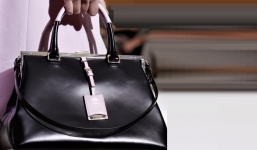 Những món đồ nên luôn luôn có trong túi xách của bạn
