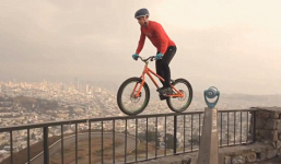 Clip: Trò chơi thách thức tử thần