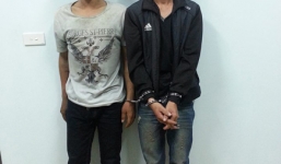 Vừa ra tù hai bạn tù lại rủ nhau đi cướp dây chuyền