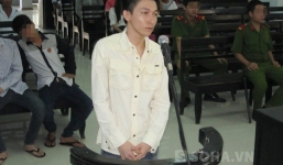 Bịt mồm, mắt nạn nhân để cướp nhẫn vàng và điện thoại