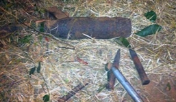 Đục đầu đạn, cậu bé 13 tuổi nát tay