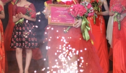 Nữ sinh lớp 10 đăng quang Hoa khôi duyên dáng Hà Thành