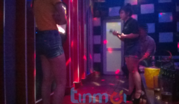 Gái gọi sinh viên: “Được ăn, được hát miễn phí lại có tiền”