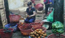 Sốc: hốt hoảng lột xác hoa quả thối thành tươi ngon