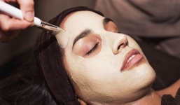 Sốc: Spa chống nhăn bằng...phân chim giá 6 triệu đồng