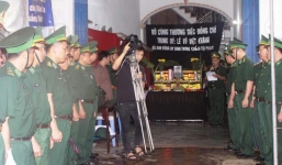 Vụ nổ súng ở cửa khẩu: Con gái chưa biết mặt cha