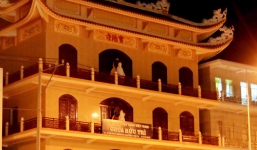 Vào chùa bế trộm bé trai 3 tháng tuổi 