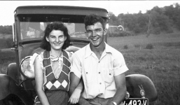 Chuyện tình cảm động của cặp đôi sống chung 75 năm, chết cách nhau 15 giờ