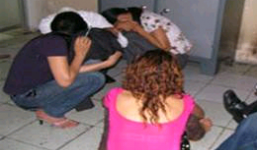 Bi hài chuyện gái bán dâm bị chê già, chê xấu