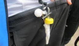 Gã Việt kiều nhét hơn 1kg ma túy trong quần lót