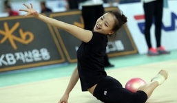 Bông hoa thể dục xứ Hàn khoe đường cong gợi cảm