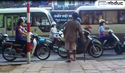 Lật tẩy các chiêu trò ăn xin tinh vi ở đường phố Sài Gòn