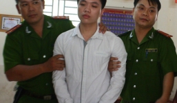 Cầm 2 dao đâm chết đối thủ vì bị chửi