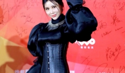 Mẫu Trung Quốc méo mó, 'biến dạng' vì nghiện dao kéo