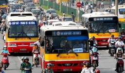 Giá xăng tăng, giá vé xe bus cũng tăng