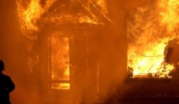 Bi kịch 5 cha con bị mẹ châm lửa thiêu sống