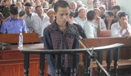 Thua bạc, cháu sát hại bà lấy đôi bông tai