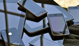 Bi hài cướp điện thoại 'dởm', đánh rơi iPhone 'xịn'