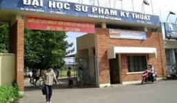 Giải mã việc nam sinh quay lén giáo viên đi... vệ sinh