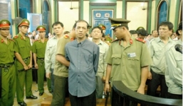 Bi hài ký về kiểu tình yêu “ăn tạp” của Thọ “đại úy”