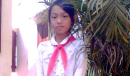 Nữ sinh lớp 6 trả lại túi tiền nhặt được cho người đánh rơi