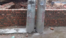 Đi qua cột điện lúc trời mưa to, nam thanh niên bị điện giật chết