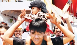 Chàng trai Việt bơi 25 giờ trên biển từ Trường Sa tới Philippines