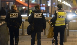 Hai cảnh sát bị tố hiếp dâm ngay tại trụ sở