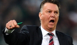 Vì sao M.U vẫn chưa công bố hợp đồng với Louis van Gaal?