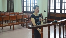 Môi giới 'hàng mát', bị tóm tại nhà nghỉ