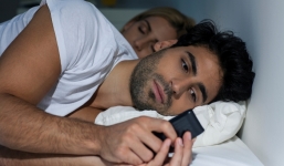 Công nghệ đang phá hoại giấc ngủ của bạn như thế nào? 