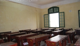 Kinh hoàng nam sinh 15 tuổi đâm chết cô giáo ngay trong lớp 