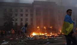 Bạo lực bùng phát ở Ukraina, Mỹ đe dọa tiếp tục trừng phạt Nga