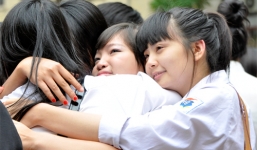 Xúc động hình ảnh ngày chia tay mái trường