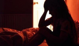 Thiếu nữ dàn dựng quay clip sex để tống tiền bạn trai cũ