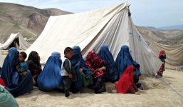 Lở đất Afghanistan: Người sống sót đói lả dù lương thực ngay trước mắt