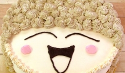 Nữ sinh lớp 10 cho bạn học ăn bánh chứa ...chất dịch từ cơ thể