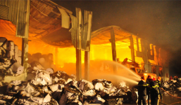 Thiệt hại 200 tỉ đồng vụ cháy nhà máy giấy ở Bắc Ninh