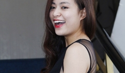 Hoàng Thùy Linh 'gây mê' với khoảng hở ý nhị 