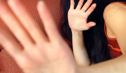 Lừa bạn chat về nhà hiếp dâm nữ đồng nghiệp